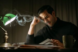 Как избавиться от запаха табака в квартире